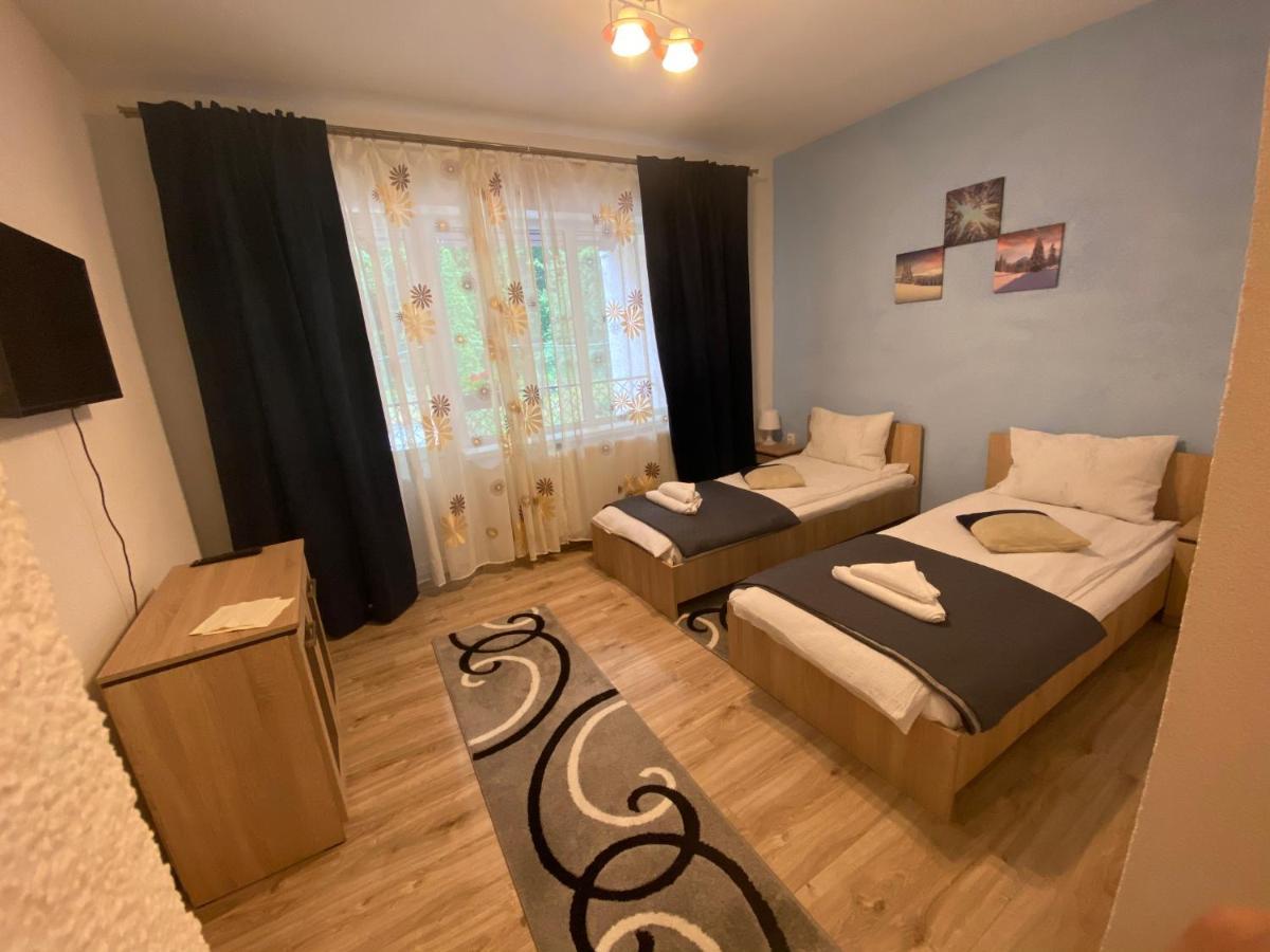 Guest House Zoreni Mociu Экстерьер фото